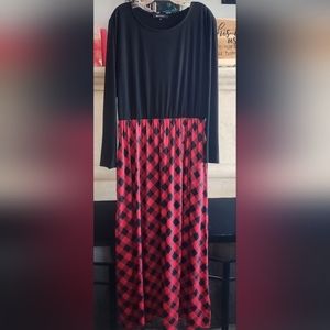 Red and Black Merokeety Maxi dress, size XL